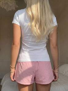 CovetEZ HELLO KITTY AND FRIENDS | SHEIN 女款休閒修身T恤，95%棉，女款夏季服飾 - 彩色 - 查看 4