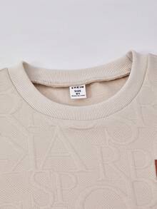 SHEIN 青少年男孩休閒字母壓紋圓領運動衫 - 卡其色 - 查看 3