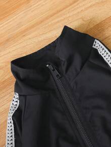 SHEIN Genkimix Kids 2件組 女孩 2025新款 春/秋季 防風布料蝴蝶結刺繡休閒時尚愛心編織帶裝飾立領拉鍊夾克與休閒長褲可愛甜美套裝 - 黑色 - 查看 5