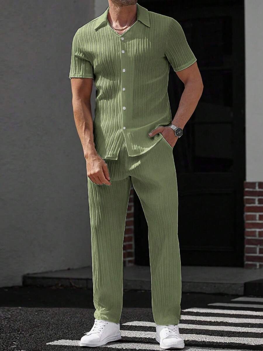 Manfinity Homme 男士單排扣短袖襯衫與長褲休閒日常穿搭 - 軍綠色 - 查看 1