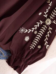 CosyJoli 大尺碼復古波希米亞風刺繡喇叭袖抓皺時尚襯衫，適合晚餐、辦公室、夜店，酒紅色，秋季 - 棕色 - 查看 3