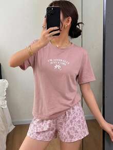 DAZY 2件組女款英文圖案短袖T恤與短款睡褲夏季睡衣套裝 - 粉色 - 查看 3