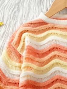 SHEIN Genkimix Kids Suéter ligero y lindo con patrón de ondas degradadas para niñas - Multicolor - Ver 5