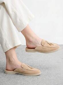 Light khaki