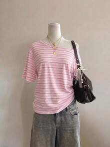 SHEIN EZwear 休閒簡約條紋粉色印花女款不對稱肩T恤 - 彩色 - 查看 4