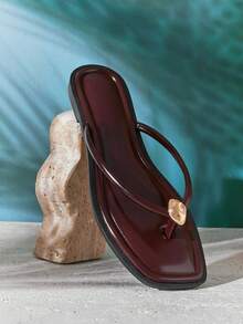 SHUZIA #QuietLuxury 女士方头金色点缀极简卷边软垫PU咖啡色人字拖——精致、简洁、轻松时尚 - 咖啡棕 - 查看 5