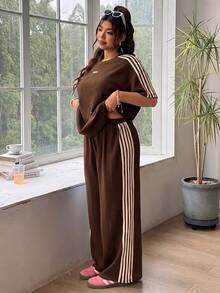SHEIN EZwear 棕色拼色條紋女款大尺碼休閒兩件套 T恤與長褲 - 棕色 - 查看 6