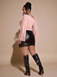 SHEIN BAE 大尺碼女款黑色長袖蕾絲不對稱露肩上衣，秋冬季 - 粉色 - 查看 2