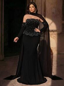 Aureia فستان سهرة فاخر بمقاسات كبيرة بتصميم أنيق ورومانسي، بياقة غير متماثلة، مزين باللؤلؤ والراينستون، بقصة ضيقة وذيل حورية مع ذيل طويل، مناسب لحفلات الزفاف والاحتفالات والمناسبات الرسمية (تصميم بحرفية عالية) - الأسود - مشاهدة 6