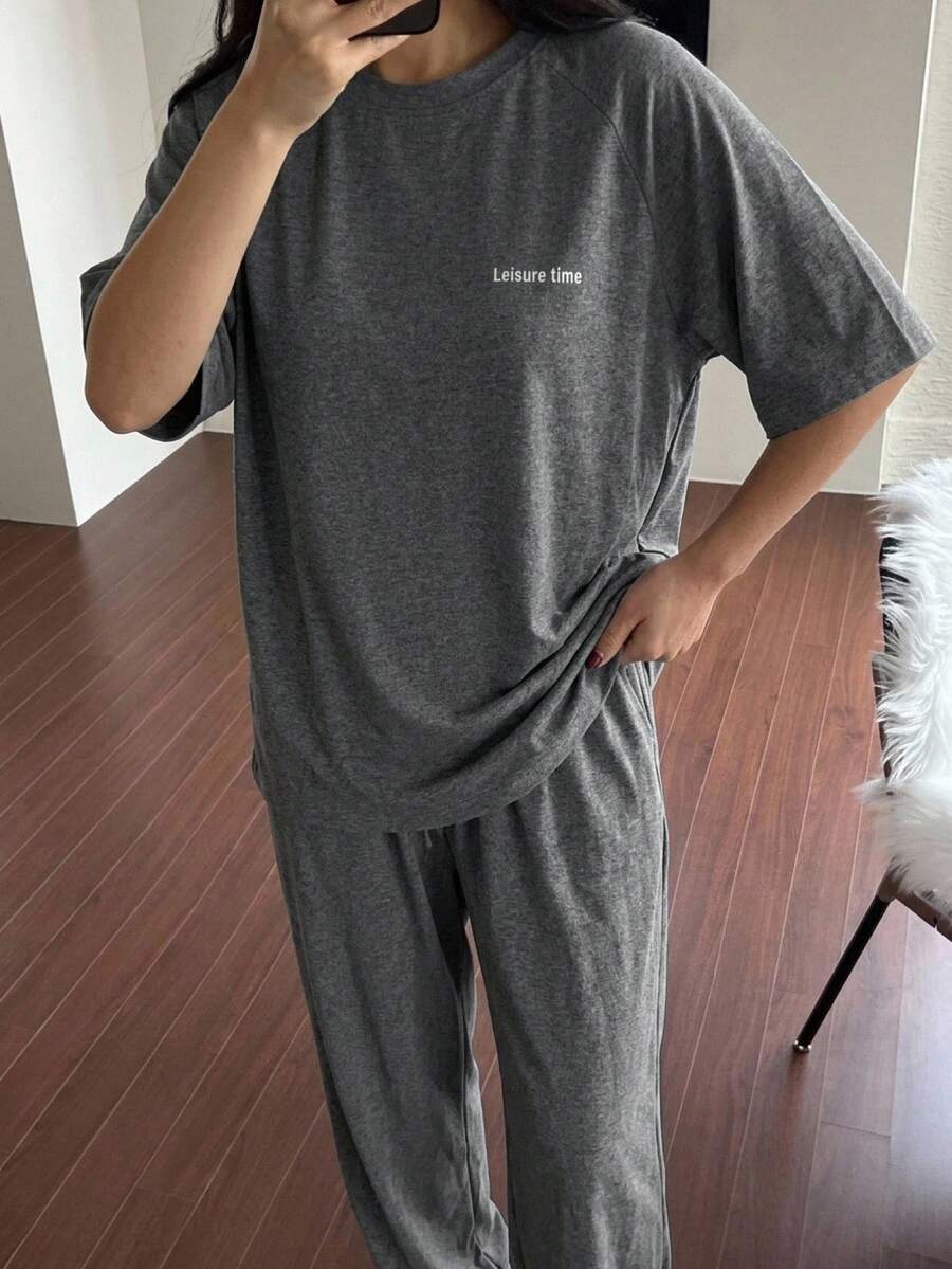 DAZY 字母印花舒適柔軟女款兩件式居家服套裝 - 深灰色 - 查看 1