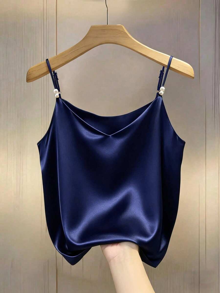 GlowEve 优雅通勤风精致法式V领缎面吊带背心,饰以珍珠,适合女性叠穿 - 藏蓝色 - 查看 1