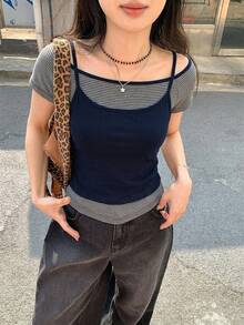 DAZY 女款層次感掛脖短袖T恤，設計感辣妹修身百搭上衣 - 灰色 - 查看 5