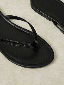 Styleloop Chanclas clásicas negras versátiles para uso diario y desplazamientos, sandalias de verano simples, casuales y frescas para mujer - Negro - Ver 9