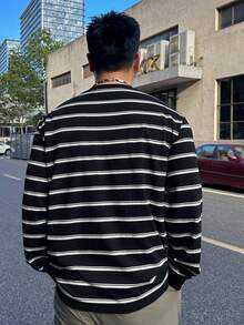 DAZY Spring/Autumn Black & White Striped Knit Fabric Crew Neck Patchwork Triangle Sleeve Ribbed Cuff Men's T-Shirt Long Sleeve Tops - Multicolor - View 2