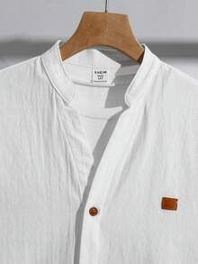 SHEIN 2件組兒童青少年男孩休閒日常印花立領鈕扣式寬鬆長袖白色襯衫直筒白色長褲套裝，適用春夏秋冬、情人節、約會、夏季穿搭、海灘週末、家庭聚會、返校季、婚禮季、運動、生日派對 - 白色 - 查看 5