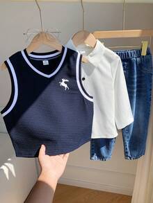 SHEIN 3件組兒童小男孩秋冬休閒學院風白色襯衫、牛仔褲、背心套裝，聖誕男孩套裝，校服套裝，返校穿搭，襯衫套裝，牛仔套裝，夾克套裝 - 彩色 - 查看 1