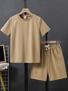 SHEIN 兒童 2件組 青少年男童休閒寬鬆舒適 Logo裝飾短袖上衣與短褲套裝，春夏季 - 咖啡棕 - 查看 3