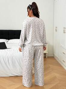 SHEIN EZwear 大尺碼時尚豹紋長袖運動衫與寬鬆長褲兩件套 秋季 - 灰色 - 查看 2