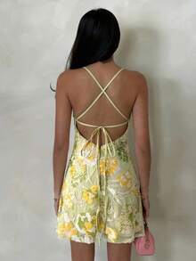 SHEIN Glamour 女款夏季短洋裝 綠色花卉亮片閃亮 海灘早午餐 度假旅行 音樂節 畢業派對 情人節穿搭 - 綠色 - 查看 2