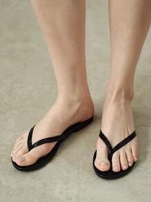 Styleloop Chanclas clásicas negras versátiles para uso diario y desplazamientos, sandalias de verano simples, casuales y frescas para mujer - Negro - Ver 4