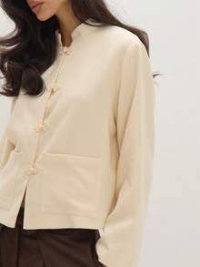 MUSEYN Cream Japanese Knot Style High Neck Crepe Jacket Sophisticated Polished Refined Everyday Office Fall New Season Capsule Wardrobe - White - View 2