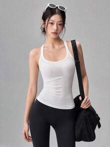 DAZY 韓式風格白色修身百搭運動健身休閒通勤女款背心，適合春夏秋季 - 白色 - 查看 4