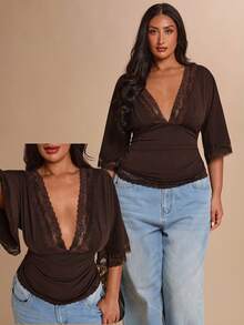 SHEIN BAE CURVE 大尺碼女款性感深V領蕾絲飾邊上衣 - 咖啡棕 - 查看 8