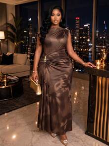 SOLERSUN Plus-Size Women's Slim-Fit Dress Suitable For Daily Commuting, Shopping, Parties, And Gatherings. - Brown - View 3