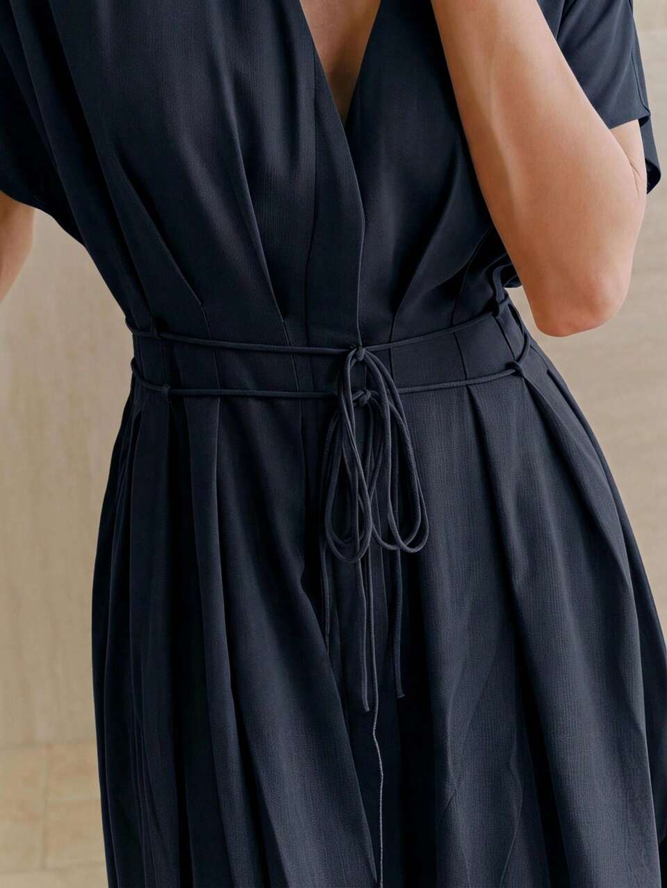 Anewsta Women's New Linen Blue Elegant Deep V-Neck Batwing Sleeve Cinched Waist Pleated Tie-Waist Full Skirt Dress, Suitable For Daily Wear, Party, Gathering, Vacation