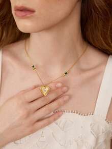 MOTF PREMIUM Colar Elegante com Pingente de Amor em Pedra Natural e Zircônia Incrustada, Banhado a Ouro 18K - Ouro amarelo - Visão 9