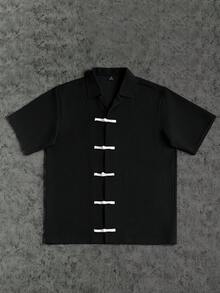 Manfinity CasualCool 男士時尚休閒青蛙鈕扣短袖襯衫，度假百搭 - 黑色 - 查看 2