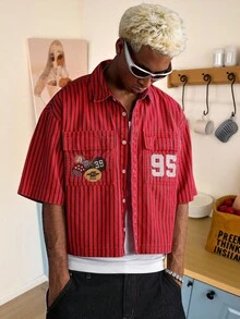 Manfinity EMRG 男士街頭風休閒刺繡條紋紅色丹寧短袖襯衫 - 紅色 - 查看 5