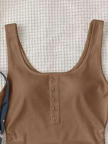 SHEIN Camiseta de tirantes básica marrón acanalada con botones metálicos para adolescentes, camiseta de tirantes blanca casual versátil con cuello en U profundo y espalda de corredor - Marrón - Ver 4