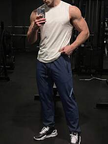 GymBeat Men Sports Pants - Biru - View 4