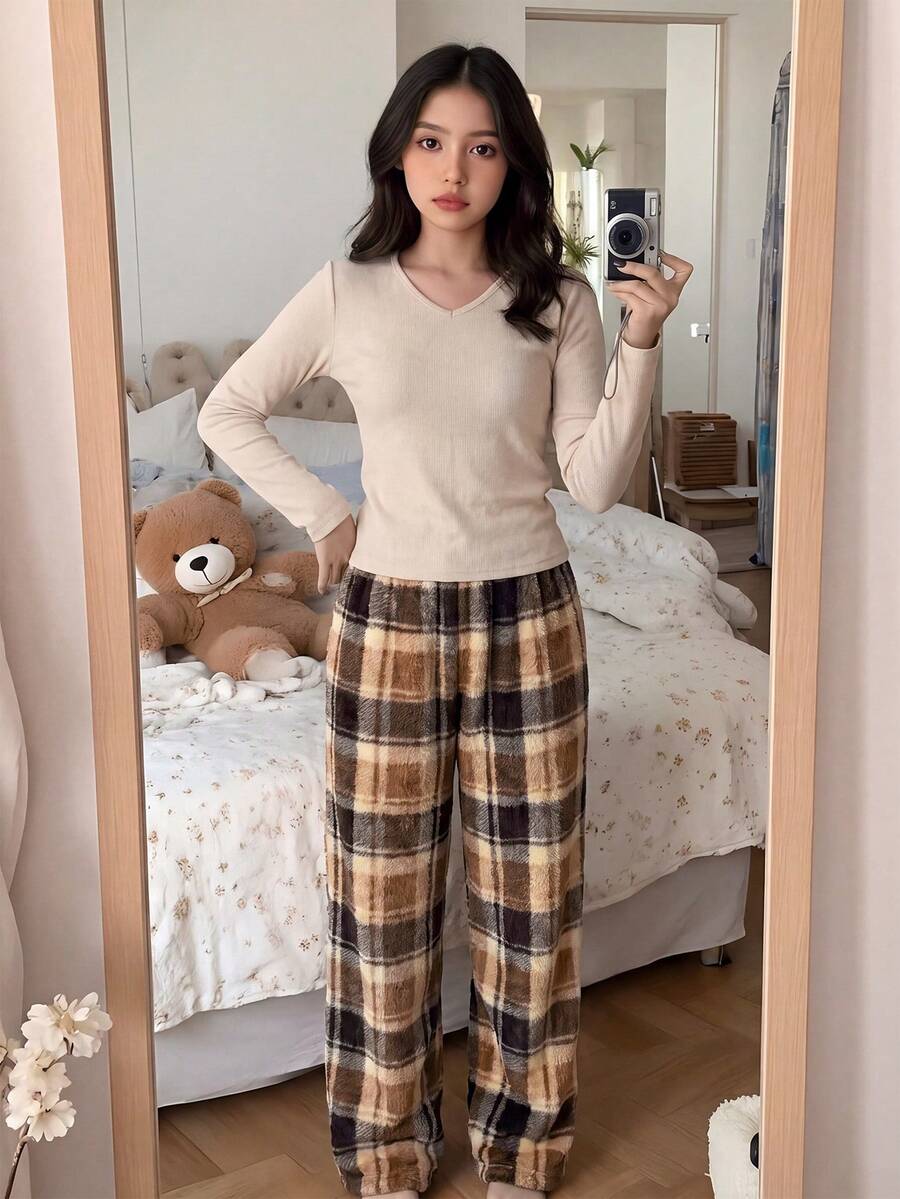 SHEIN Tween女孩簡約休閒圓領羅紋針織長袖T恤與格紋睡褲舒適套裝2件組,適合春秋穿著 - 卡其色 - 查看 1