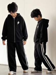 SHEIN 兒童青少年男孩休閒運動寬鬆版型戶外全拉鍊連帽長袖運動外套與慢跑長褲2件套，適合秋冬，休閒運動風 - 黑色 - 查看 1