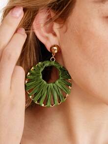 Nocturel 1 Pair Casual Beach Style Woven Raffia Hoop Earrings For Women, Large Waved Metal Hoops, Suitable For Vacation And Daily Wear - Large Raffia Earrings - View 1