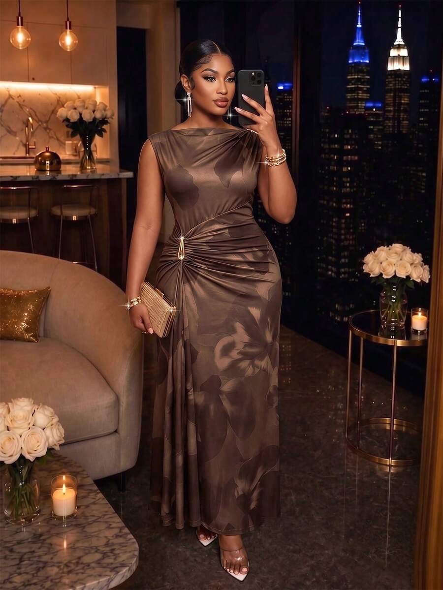 SOLERSUN Plus-Size Women's Slim-Fit Dress Suitable For Daily Commuting, Shopping, Parties, And Gatherings. - Brown - View 1
