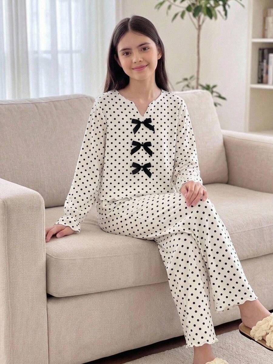 SHEIN 少女波點印花甜美對比色緞帶 3D 蝴蝶結 V 領半開襟波浪邊長袖居家休閒睡衣套裝 2 件組 黑白波點 - 黑與白 - 查看 1
