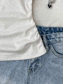 SHEIN Camiseta de tirantes básica gris acanalada con botones metálicos para adolescentes, camiseta de tirantes blanca casual versátil con escote profundo en U y espalda de nadadora - Gris Claro - Ver 5