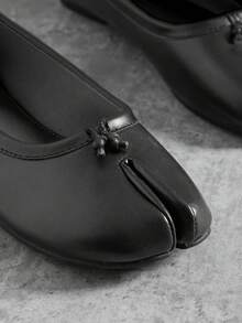 SHUZIA AvantGarde Women's Tabi Split Toe Minimal Fine Pu Black Ballet Flats – Modern, Sleek & Designer Style - Black - View 5