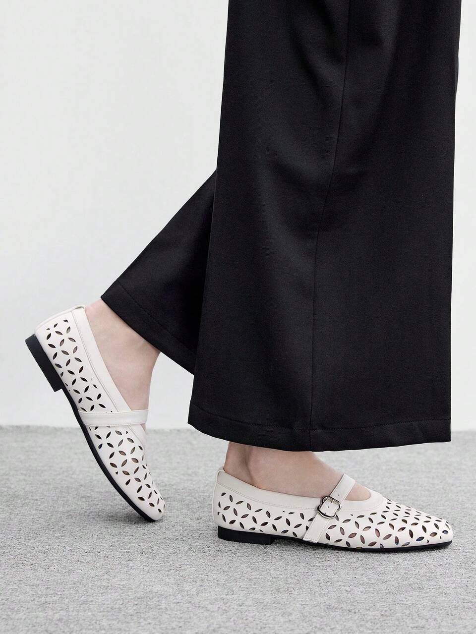 CUCCOO BIZCHIC White Hollow Mary Jane Shoes For Women, Summer Breathable Round Toe Flats, Buckle Strap Shoes Fall Shoes