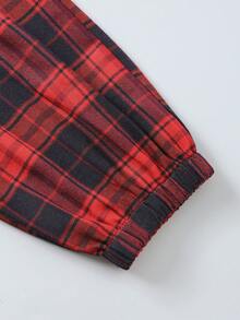 SHEIN 青少年女孩秋冬三件套：抓絨內裡長袖連帽短版衛衣 + 羅紋針織細肩帶背心 + 時尚紅黑格紋慢跑褲，舒適個性穿搭 - 彩色 - 查看 9