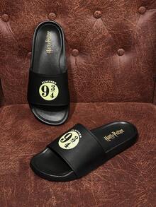 HARRY POTTER X SHEIN Summer Versatile Black Printed Beach Slippers, Lightweight Soft Bottom - Black and yellow - View 4