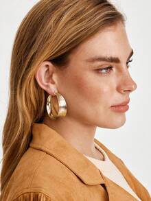 Nocturel 1 Pair Punk Exaggerated Women Hoop Earrings, Geometric Iron Wide Ridged Earrings, Perfect Accessory For Party, Festival, Daily Wear - Earrings - View 5
