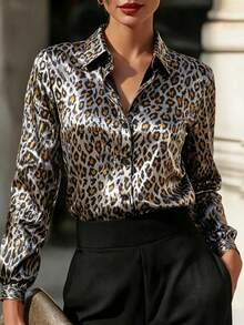 Balvessa Kemeja Wanita Kasual Serbaguna Lengan Panjang Motif Leopard Mengkilap - Perak - View 1