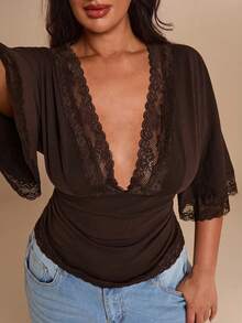 SHEIN BAE CURVE 大尺碼女款性感深V領蕾絲飾邊上衣 - 咖啡棕 - 查看 7