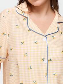 Bonmuse Plus Size Lemon Plaid Print Lapel Button-Front Short Sleeve Shorts Pajama Set - Yellow - View 9