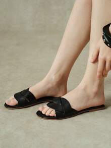 Styleloop Classic Minimalist Fashion Women's Flat Sandals, Spring/Summer Black Sandals, Beach Style, Vacation Outfit, Summer Outfit, Holiday - All Black - View 10