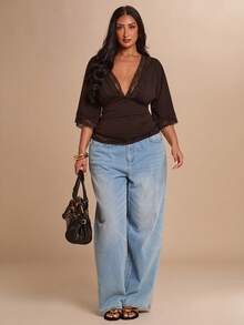 SHEIN BAE CURVE 大尺碼女款性感深V領蕾絲飾邊上衣 - 咖啡棕 - 查看 3